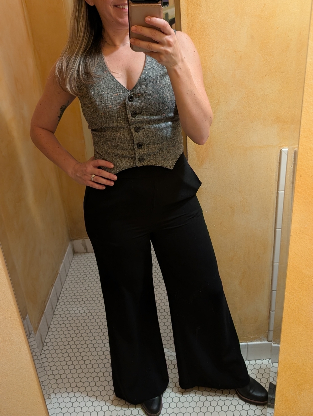 Leith Wide Leg Trousers‎ Women's Small Black Flowy